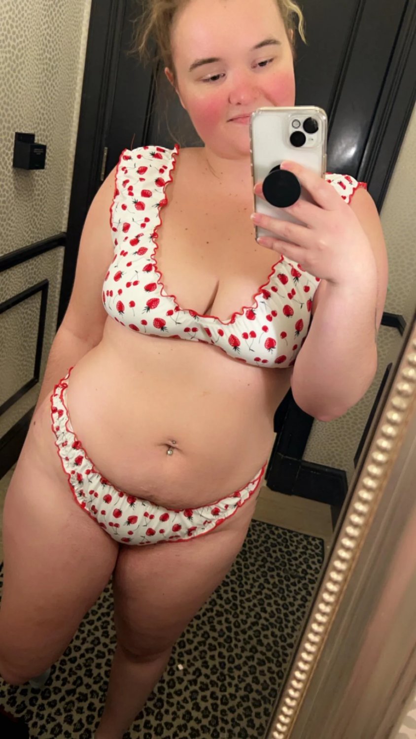 Sexy chubby blonde #9D8x3JFs