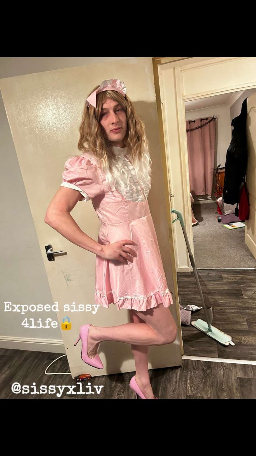 UK Sissy Liv from Birmingham: put her into collages, caption her, make her famous - kik: sissyxliv - #tMCMP5c2