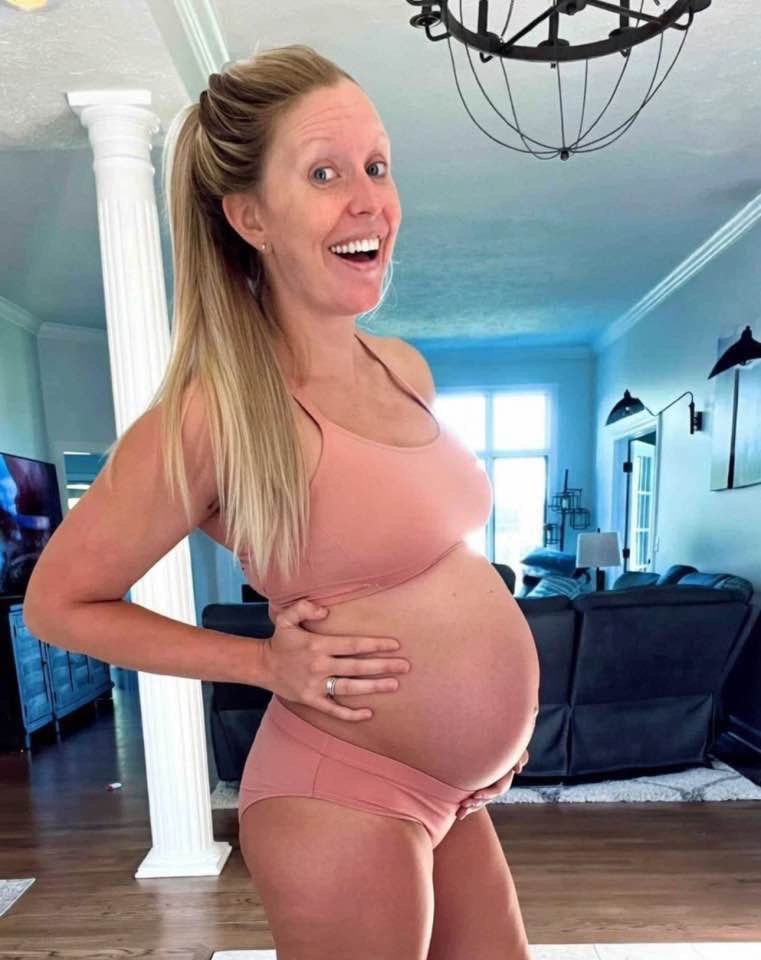 pregnant fit wife Brittany leaked. msg for your pregnant wife exposure, kik in bio #Txf2pgmA