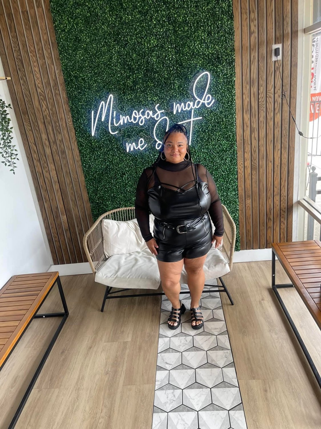 Short and thick redbone auntie with massive titties I would not pull out 136 #RePo33SC